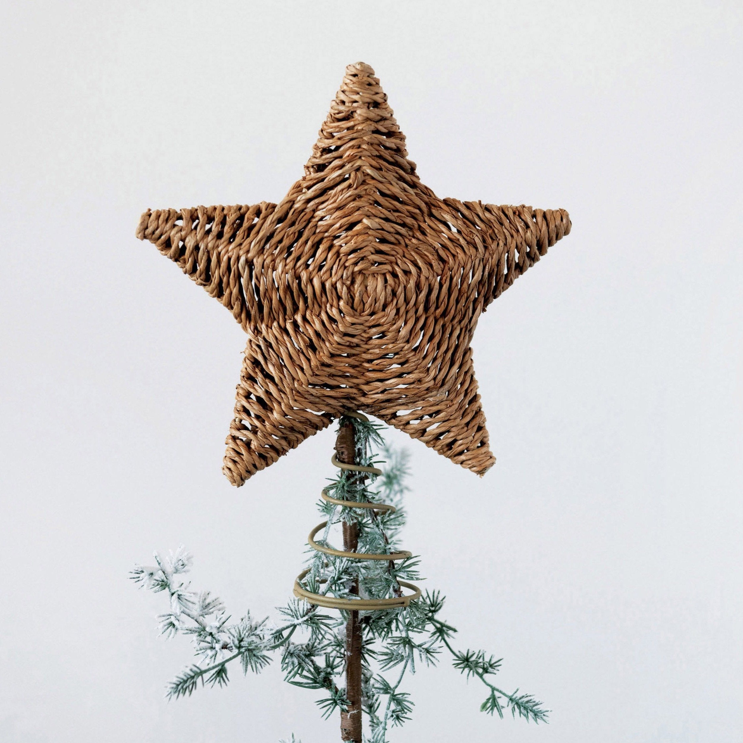 Hand-Woven Bankuan Star Tree Topper