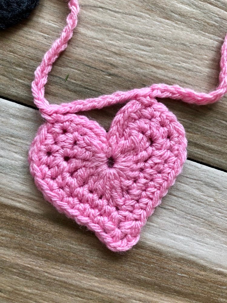 Crochet heart tote for Valentine's Day ♡ #greenscreenvideo #crochet #